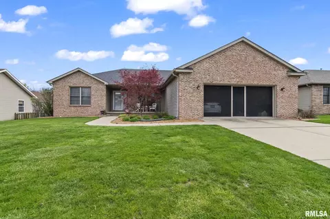 Exterior - 1516 Hosta St, Springfield, IL 62712 photo 4 of 10