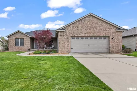 Exterior - 1516 Hosta St, Springfield, IL 62712 photo 3 of 10