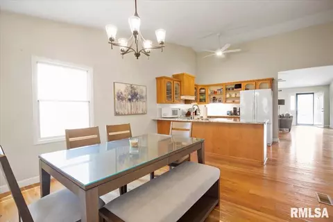 Dining - 4113 Camomile Ln, Springfield, IL 62707 photo 3 of 3