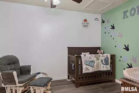 Bedroom - 1626 Fairmont Dr, Springfield, IL 62702 photo 6 of 6