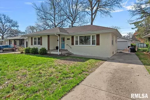 2104 Parkview Dr, Springfield, IL 62704 photo 2