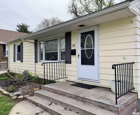 319 Superior St, Jacksonville, IL 62650