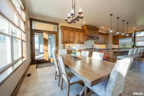 Dining - 1611 E Baseline Rd, Centralia, IL 62801 photo 2 of 2