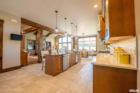 Kitchen - 1611 E Baseline Rd, Centralia, IL 62801 photo 1 of 4