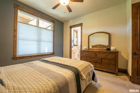 Bedroom - 1611 E Baseline Rd, Centralia, IL 62801 photo 2 of 7