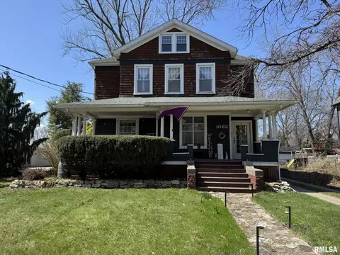 1062 N Cherry St, Galesburg, IL 61401