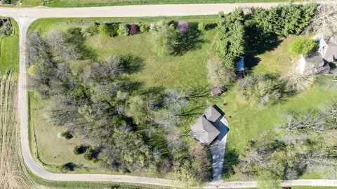 310 W Main St, Tallula, IL 62688 photo 2