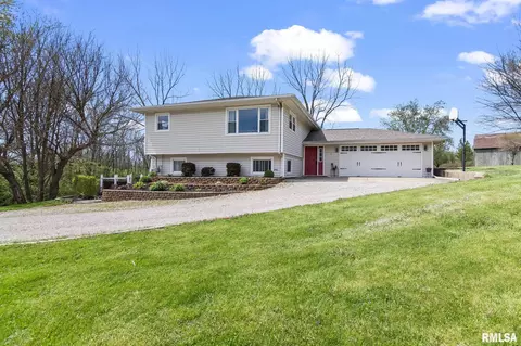 310 W Main St, Tallula, IL 62688