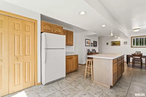 310 W Main St, Tallula, IL 62688 photo 12