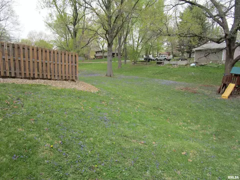 Exterior - 55 Palomino Rd, Springfield, IL 62702 photo 4 of 13