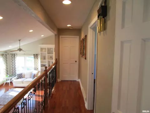 Entry Way - 55 Palomino Rd, Springfield, IL 62702 photo 5 of 9