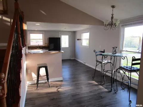 Dining - 55 Palomino Rd, Springfield, IL 62702 photo 1 of 1