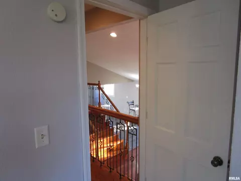 Entry Way - 55 Palomino Rd, Springfield, IL 62702 photo 6 of 9