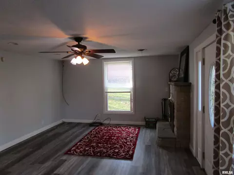 Living - 55 Palomino Rd, Springfield, IL 62702 photo 5 of 7