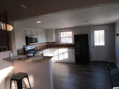 Kitchen - 55 Palomino Rd, Springfield, IL 62702 photo 2 of 3
