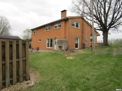 Exterior - 55 Palomino Rd, Springfield, IL 62702 photo 7 of 13