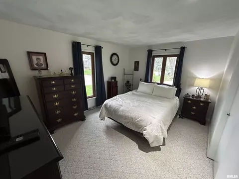Bedroom - 22 Red Oak Ln, Springfield, IL 62712 photo 3 of 3