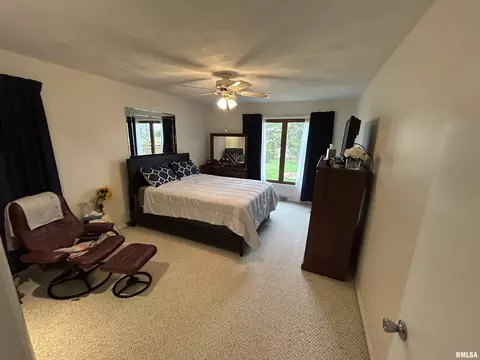Bedroom - 22 Red Oak Ln, Springfield, IL 62712 photo 1 of 3