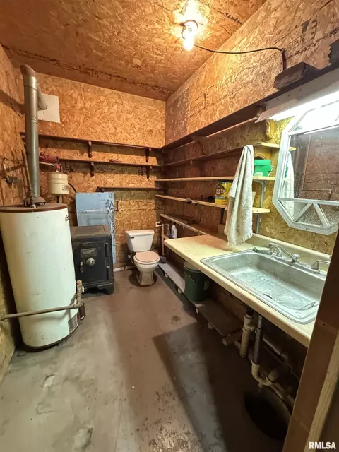 Bath - 323 E Cortland St, Avon, IL 61415 photo 3 of 3