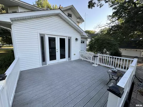 Exterior - 323 E Cortland St, Avon, IL 61415 photo 7 of 20