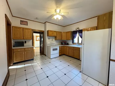 Kitchen - 323 E Cortland St, Avon, IL 61415 photo 2 of 2