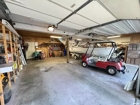 Exterior - 323 E Cortland St, Avon, IL 61415 photo 17 of 20