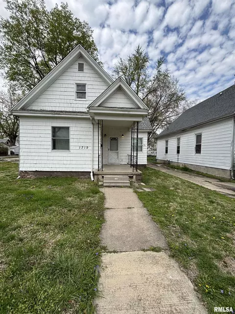 1319 E Division St, Springfield, IL 62702