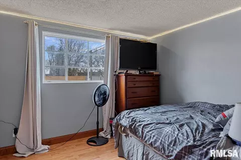 Bedroom - 4325 S 3rd St, Springfield, IL 62703 photo 10 of 10