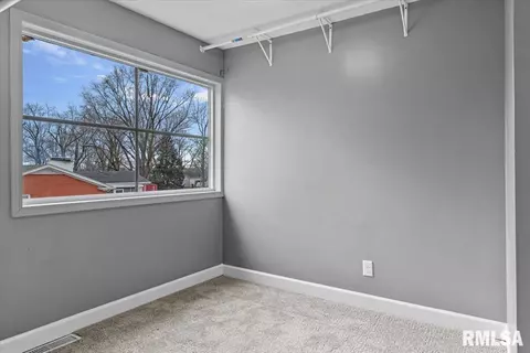 Bedroom - 4325 S 3rd St, Springfield, IL 62703 photo 4 of 10