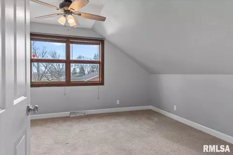Bedroom - 4325 S 3rd St, Springfield, IL 62703 photo 7 of 10