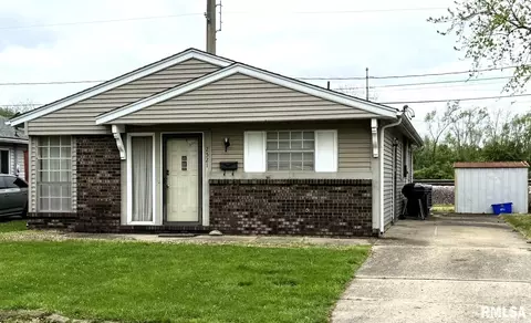 2521 Burton Dr, Springfield, IL 62703