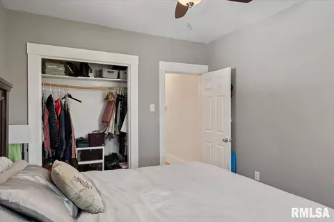 Bedroom - 1932 S State St, Springfield, IL 62704 photo 2 of 3