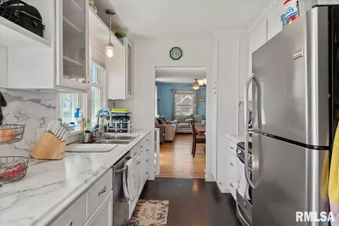 Entry Way - 1932 S State St, Springfield, IL 62704 photo 1 of 1