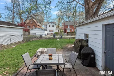Exterior - 1932 S State St, Springfield, IL 62704 photo 1 of 3