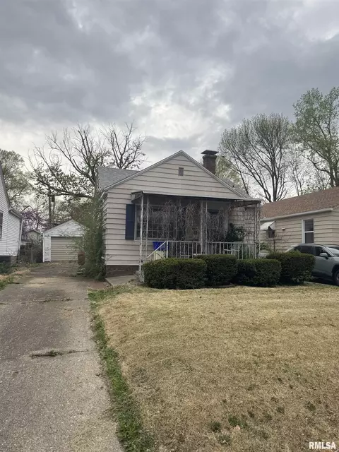 2329 S 8th St, Springfield, IL 62703