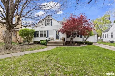 2004 S Walnut St, Springfield, IL 62704 photo 2