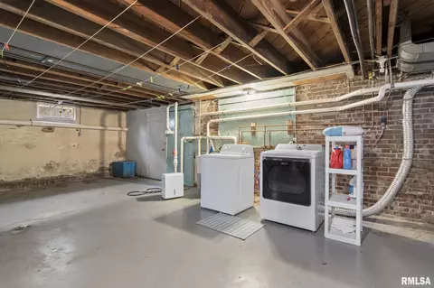 2004 S Walnut St, Springfield, IL 62704 photo 32