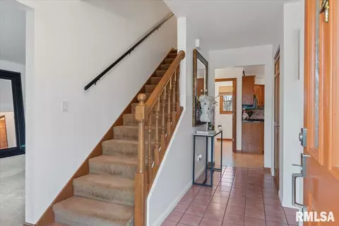 505 Tecumseh Trl, Springfield, IL 62711 photo 4