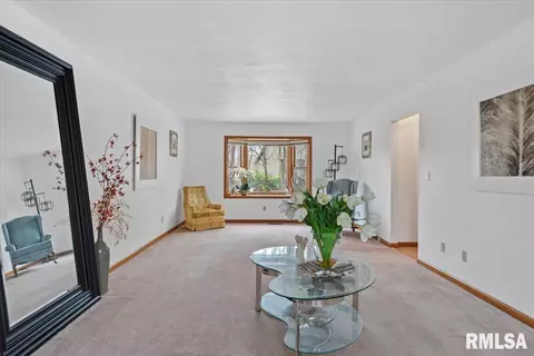 505 Tecumseh Trl, Springfield, IL 62711 photo 6
