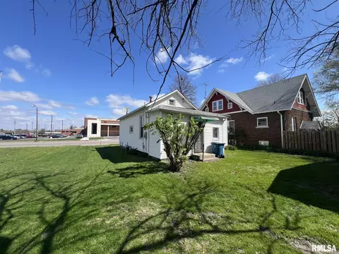 1112 E North Grand Ave, Springfield, IL 62702 photo 8