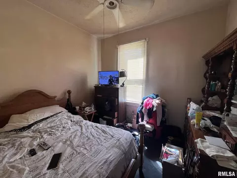 1112 E North Grand Ave, Springfield, IL 62702 photo 4
