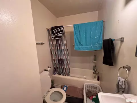 1112 E North Grand Ave, Springfield, IL 62702 photo 6