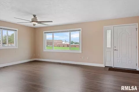 Living - 209 E Menard St, Riverton, IL 62561 photo 2 of 3