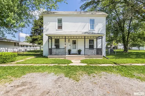 409 E 3rd St, Pleasant Plains, IL 62677
