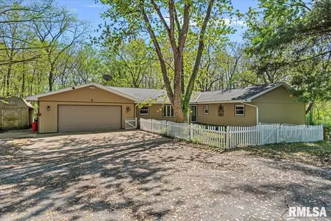 8 Timberline Dr, Springfield, IL 62707 photo 2