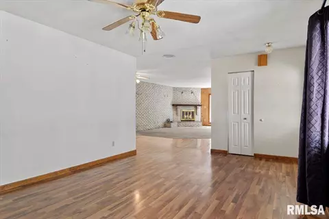 8 Timberline Dr, Springfield, IL 62707 photo 6