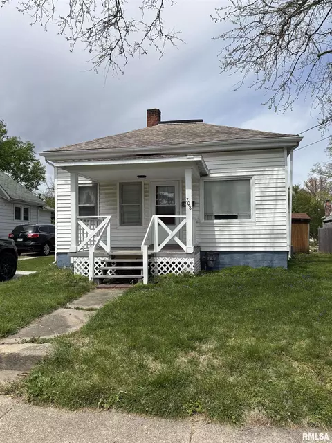 708 W Lafayette Ave, Jacksonville, IL 62650