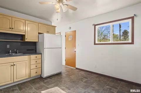 1807 Lee St, Springfield, IL 62703 photo 9