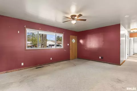 1807 Lee St, Springfield, IL 62703 photo 6