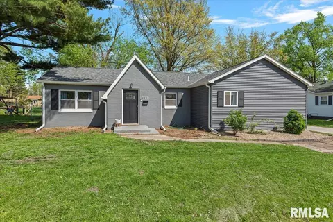 320 S Illinois St, Pittsfield, IL 62363
